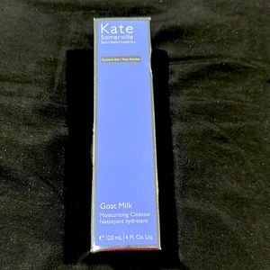 Sensitive slime goat milk cleanser